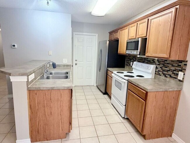 Foto del edificio - 10608 Wilderness Ln