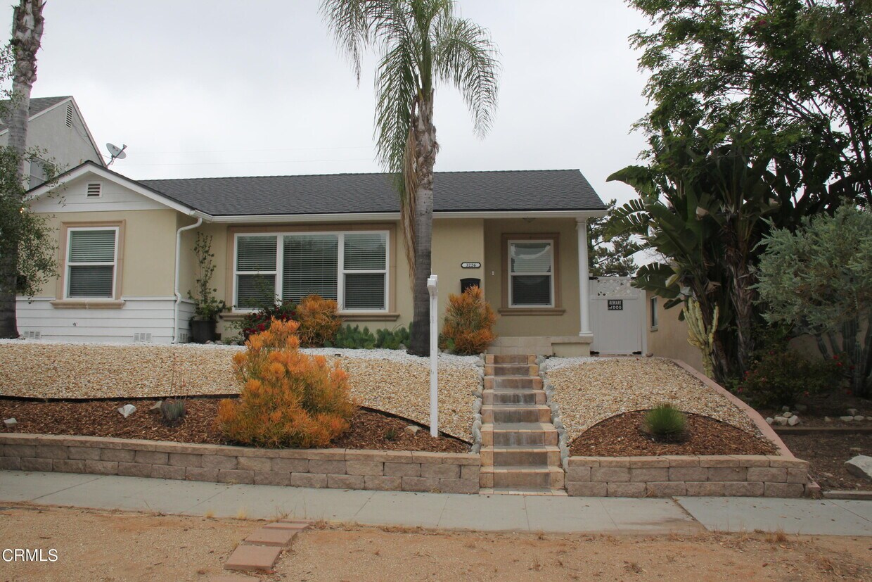Primary Photo - 3226 La Crescenta Ave
