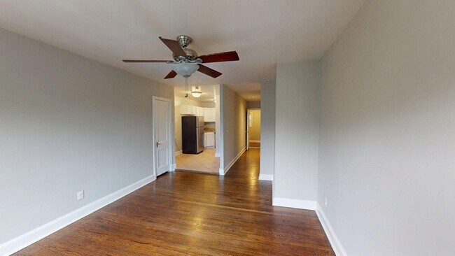 Foto del edificio - 321 Adams St NE