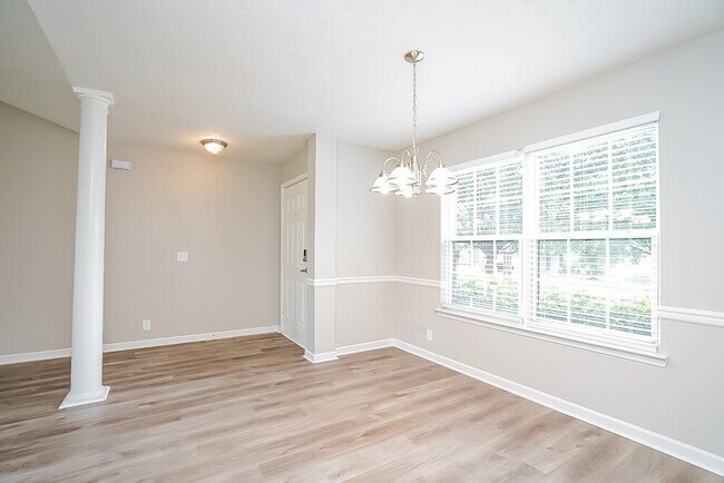 Building Photo - 1205 Hartfield Ct