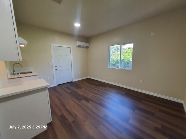 Foto del edificio - 1221 W 152nd St