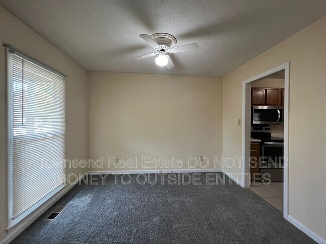 Foto del edificio - 5038 Linton Hall Rd