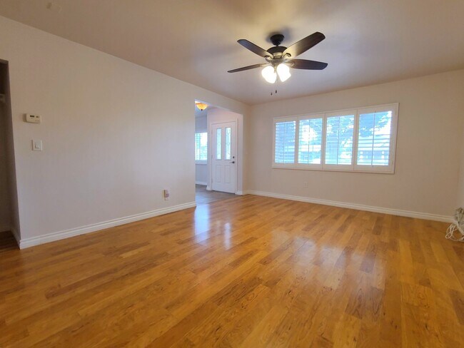 Building Photo - Single-Story 2-Bedroom Home near Downtown Redlands and U of R!