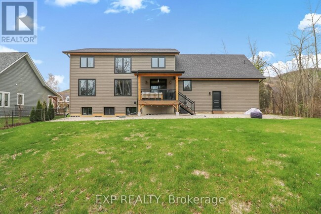 Building Photo - 155 Delphi Ln