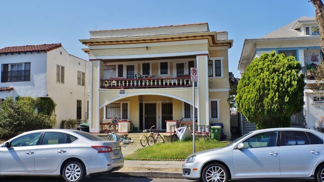 Building Photo - 1175 W 30th St