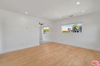 Building Photo - 119 Paloma Ave