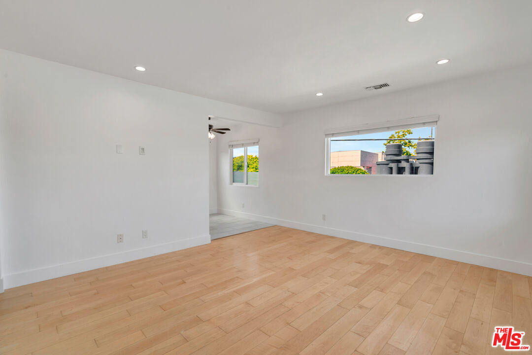 Foto principal - 119 Paloma Ave