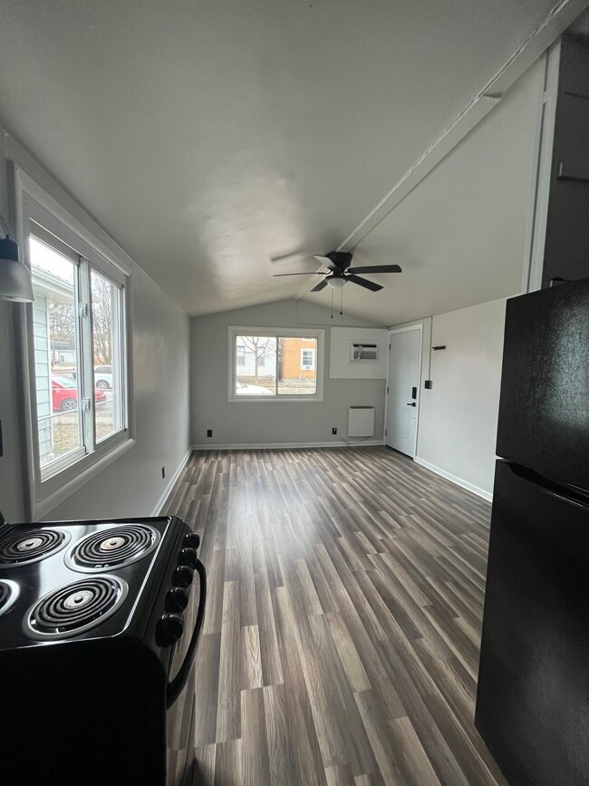 Building Photo - 1114 Cincinnati St