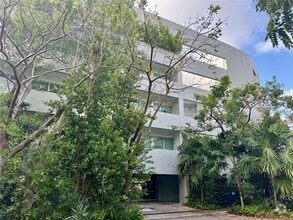 Building Photo - 2694 Inagua Ave