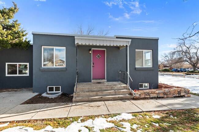 Foto del edificio - This Renovated Lakewood Ranch is perfect f...