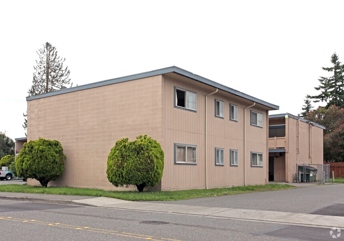 Building Photo - 207 D St SE