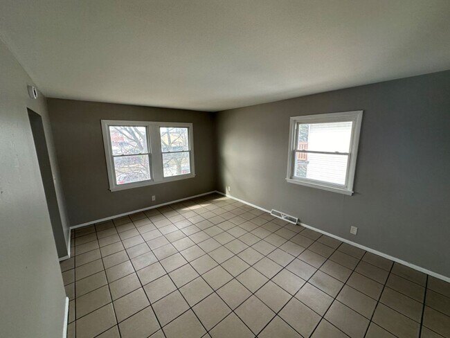 Building Photo - 5736-5738 N 99th St. (Duplex)
