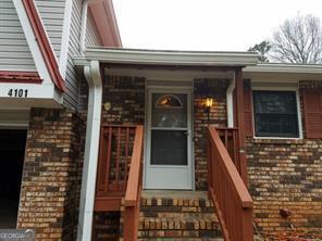 Foto del edificio - 4101 Springlake Cir