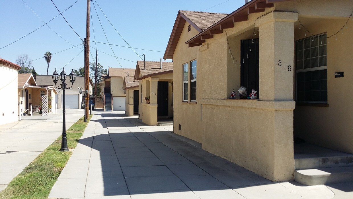 Foto principal - 818 1/2 S Chapel Ave