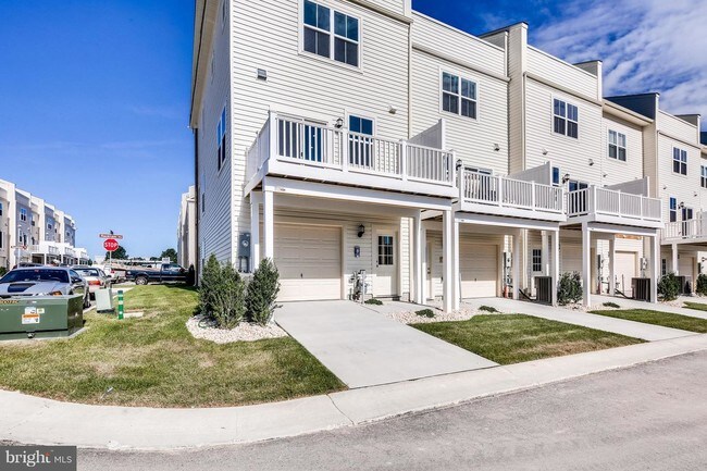 Building Photo - 7010 Rackham Way
