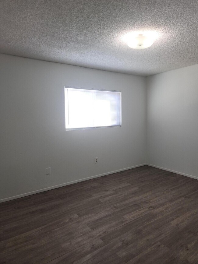 Foto del edificio - 1212 Chelwood Park Blvd NE