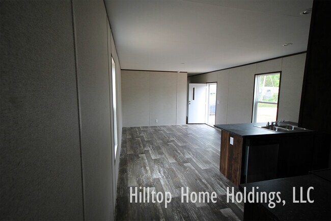 Building Photo - 31 Hilltop Rd