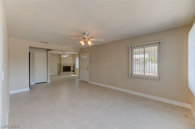 Building Photo - 402 Ilmenite Way