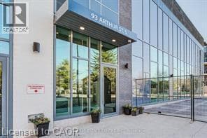 Photo du bâtiment - 93 Arthur St S