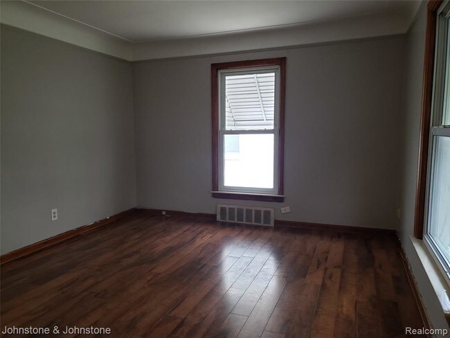 Building Photo - 25868 McDonald St