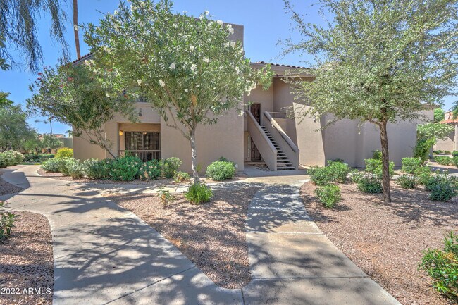 Building Photo - 9450 N 94th Pl