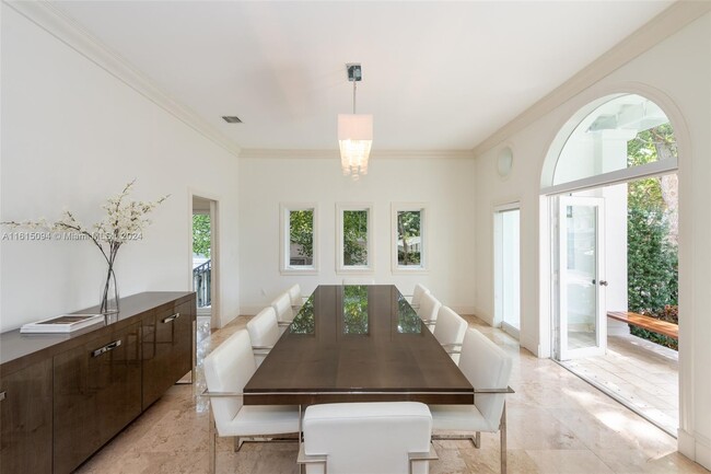 Foto del edificio - 375 Harbor Ln