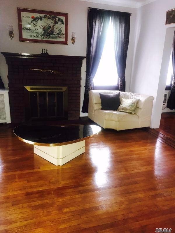 Foto del edificio - 86-09-86188 188th St
