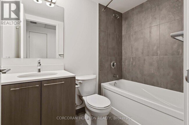 Photo du bâtiment - 7437 Kingston Rd