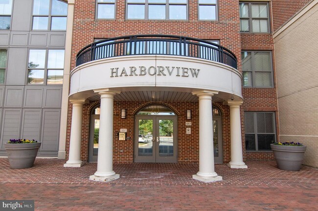 Building Photo - 485 Harbor Side St