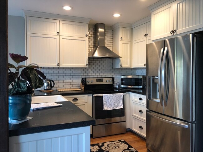 Kitchen - 4441 Vision Dr