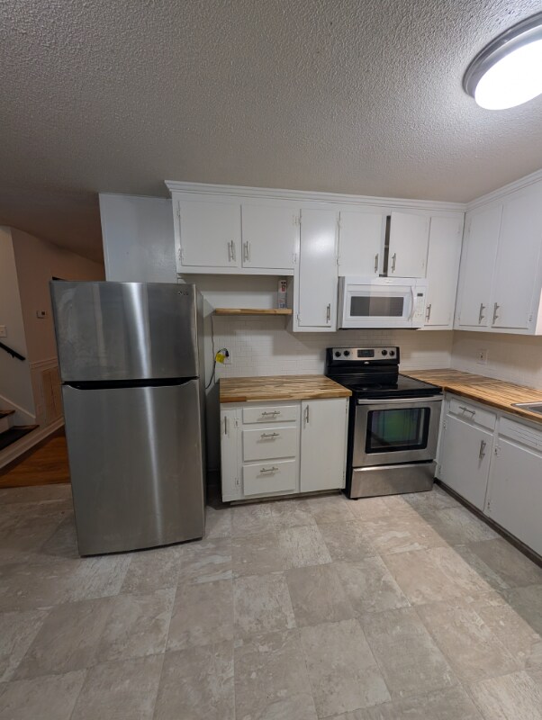 Foto del edificio - 3761 Wakefield Ln