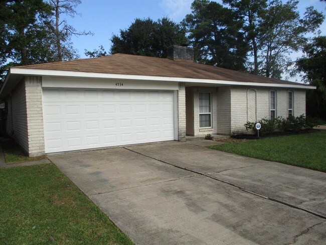 Building Photo - 4534 Donalbain Dr