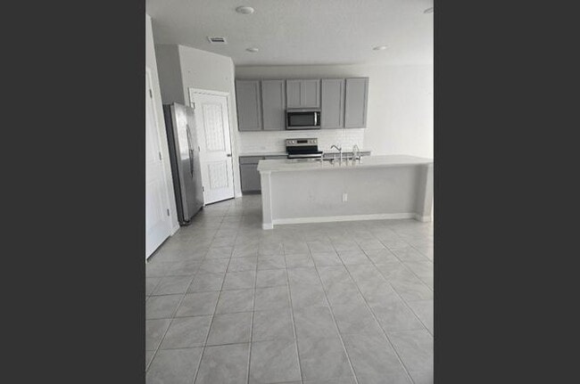 Building Photo - 17633 Shafer Dr