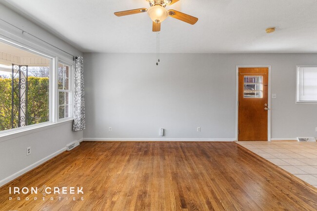 Foto del edificio - Adorable 3-Bedroom House in West Asheville