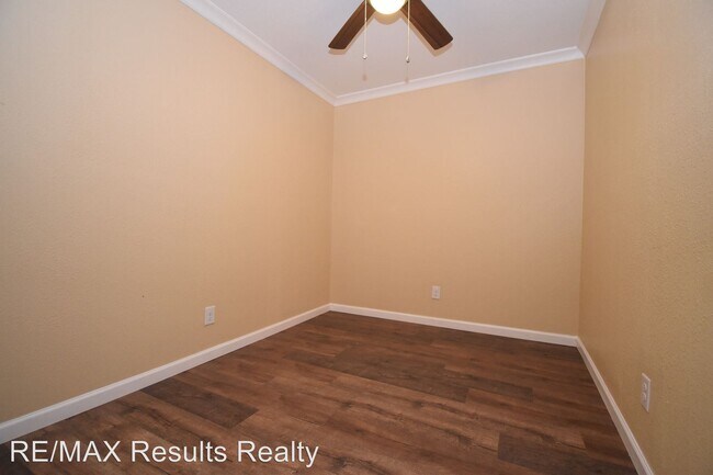 Building Photo - 136 Jackson St