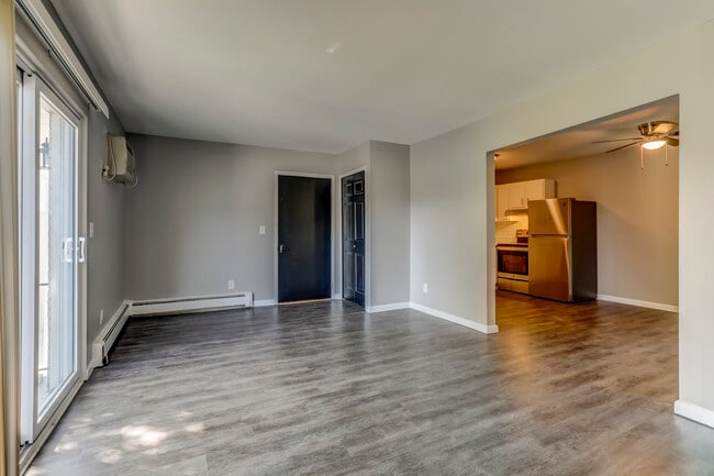 Building Photo - 5640 Pardee