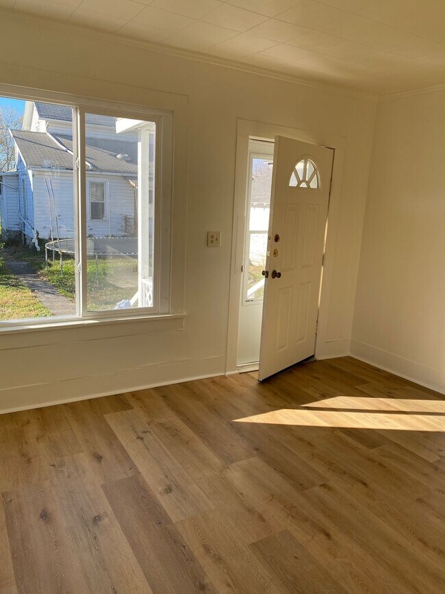 Foto del edificio - 588 Oak St