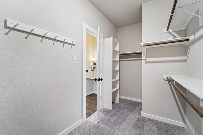 Building Photo - 15011 Red Buckeye Dr