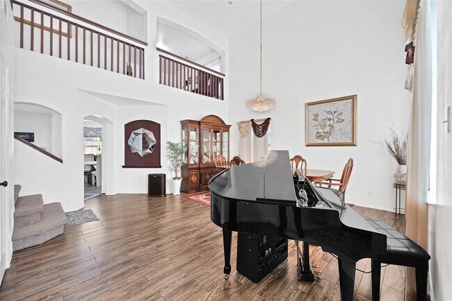 Foto del edificio - 17510 Poplar Canyon Ln