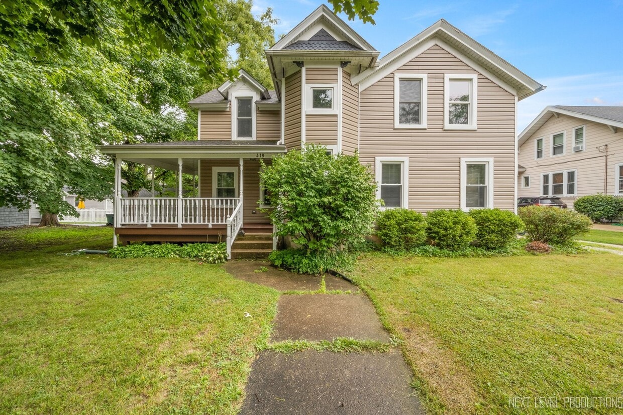 418 W Wilson St, Batavia, IL 60510 House Rental in Batavia, IL