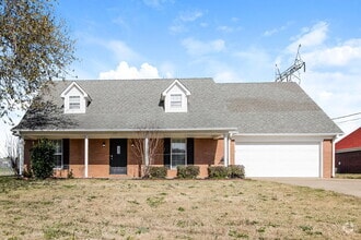 Building Photo - 231 Woodshire Ln