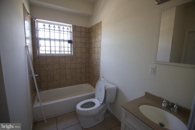 Building Photo - 1858 N 16th St