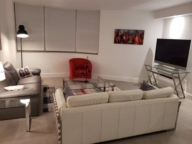 Foto del edificio - 3301 NE 5th Ave