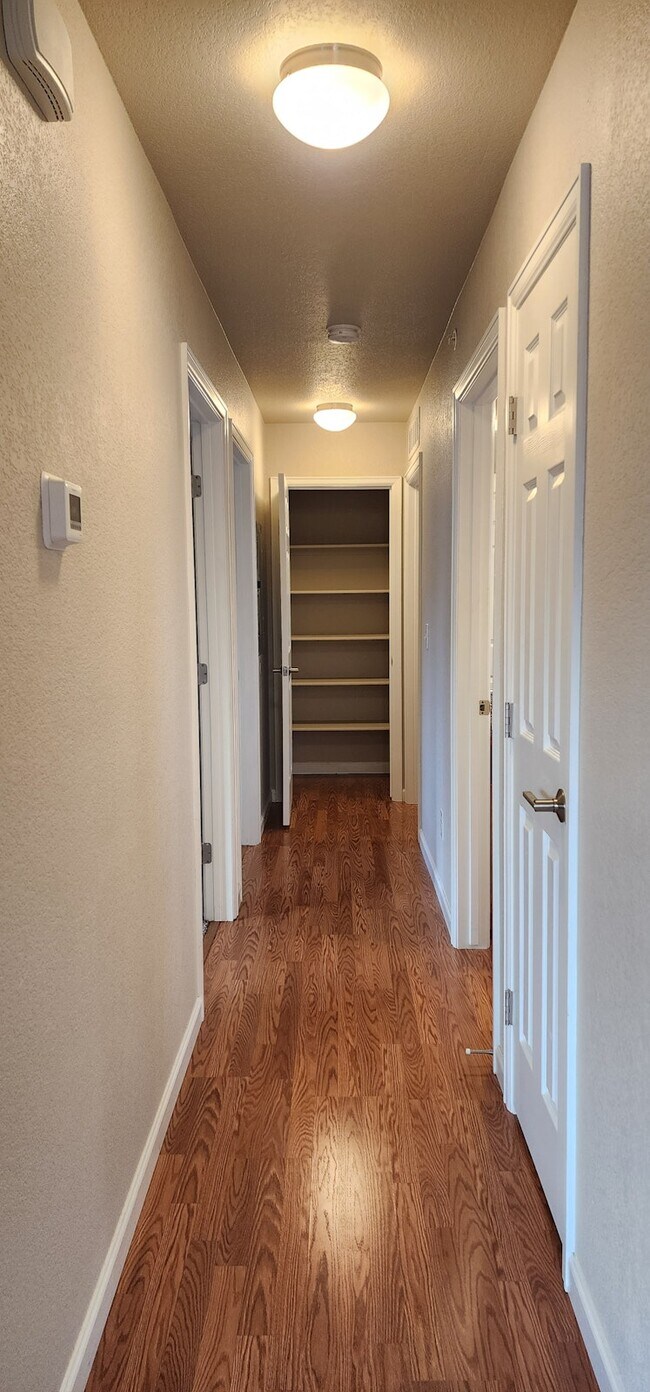 Foto del edificio - 1724 Hampton S