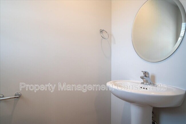 Building Photo - 4151 Hudson Ct SW