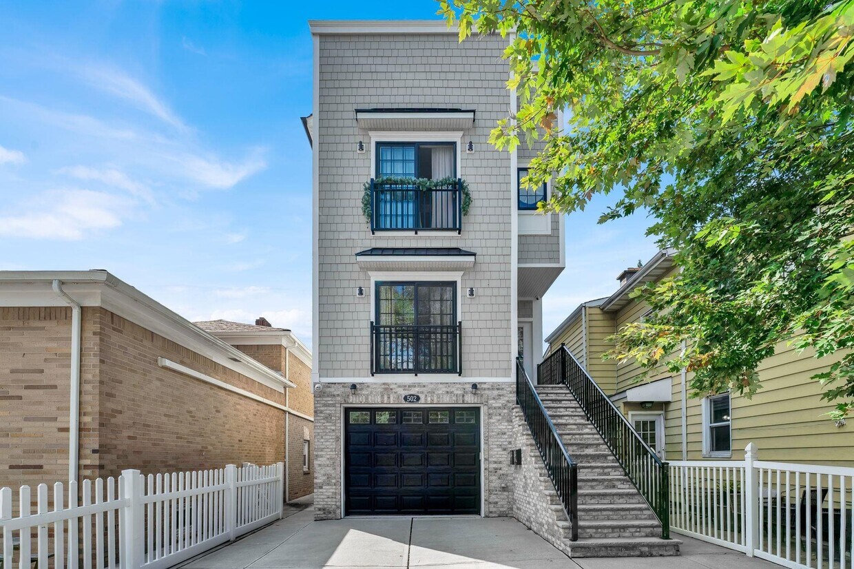 Primary Photo - 502 N 5th St