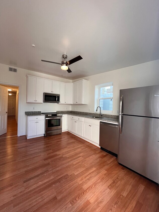 Kitchen - 704 Frederick Rd