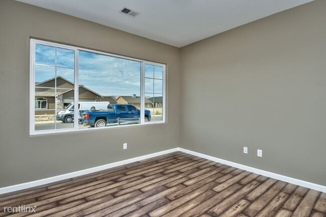 Building Photo - 4 br, 3 bath House - 2488 Apex Ave # C