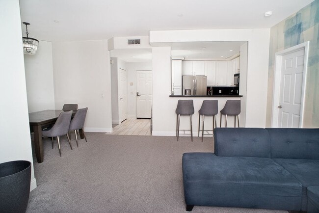 Foto del edificio - 9610 Zelzah Ave