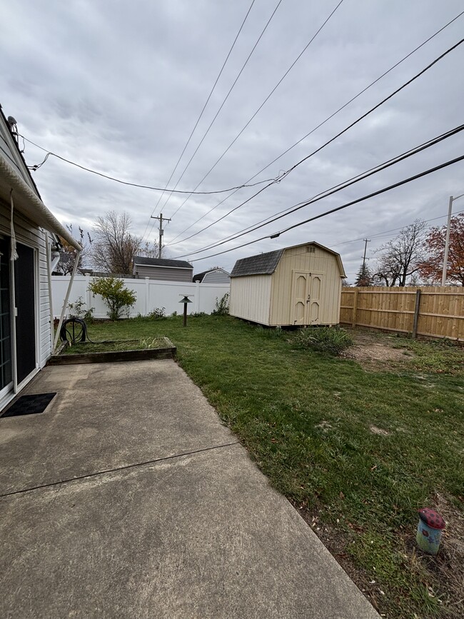 Foto del edificio - 53 Pinewood Dr